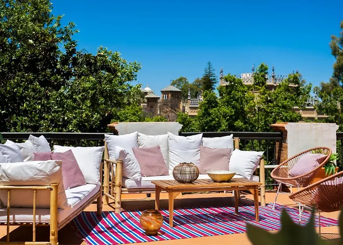 Villa Alfonso, Restored Palace House With Gardens And Monuments Views