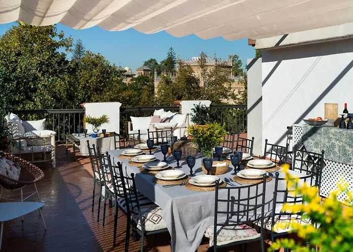 Villa Alfonso, Restored Palace House With Gardens And Monuments Views