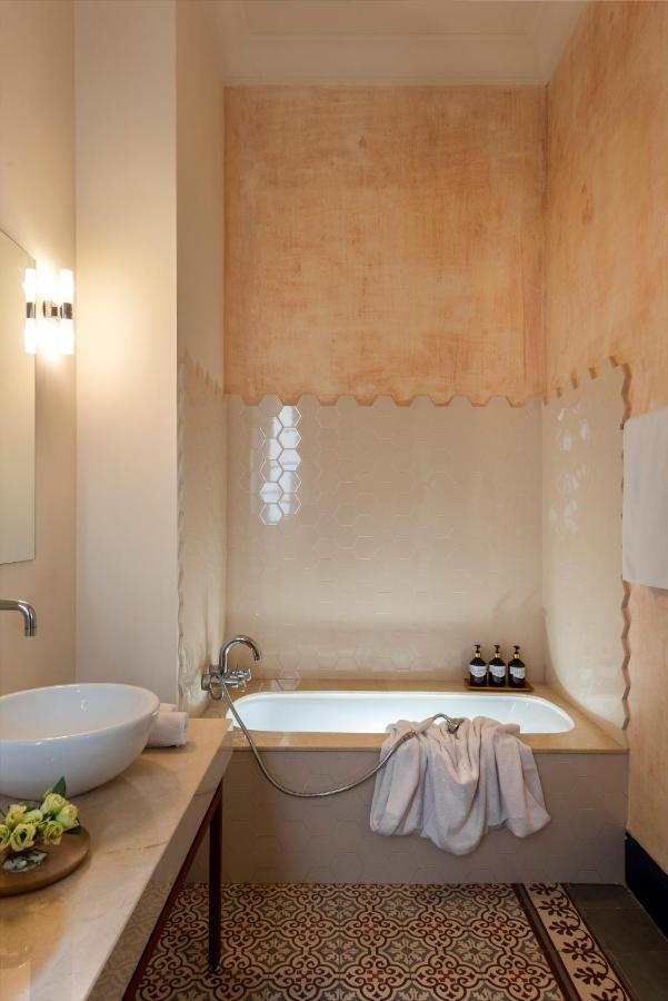 Villa Alfonso, Restored Palace House With Gardens And Monuments Views Seville