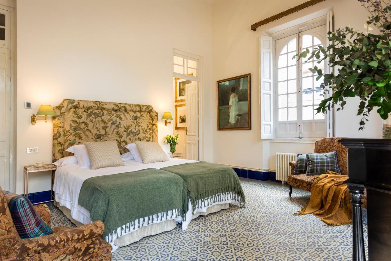 Alfonso, Restored Palace House With Gardens And Monuments Views Villa Seville
