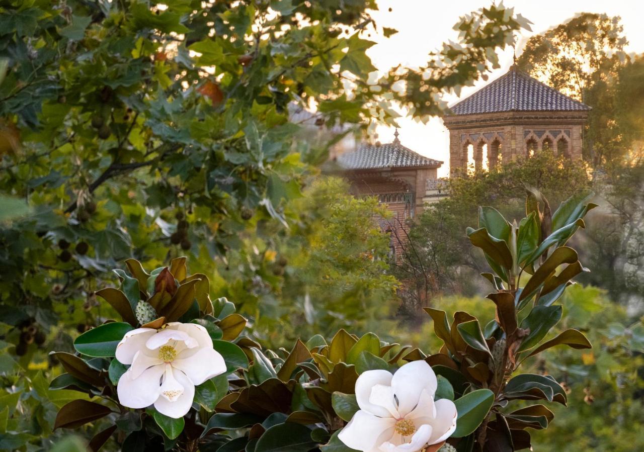 Alfonso, Restored Palace House With Gardens And Monuments Views Seville