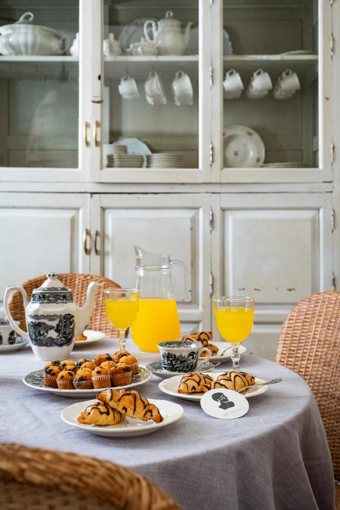 Villa Alfonso, Restored Palace House With Gardens And Monuments Views *